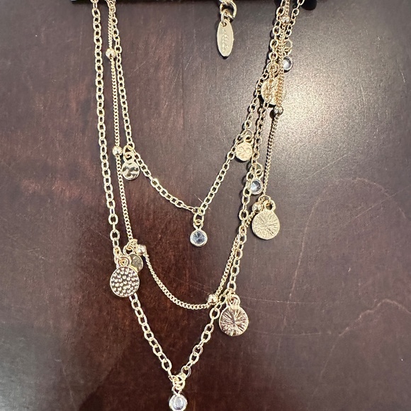 Gold Layer Necklace Ettika - Picture 3 of 3